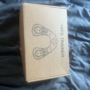 Fopie hips trainer, abs stimulator.ordered and never used, still in the plastic
